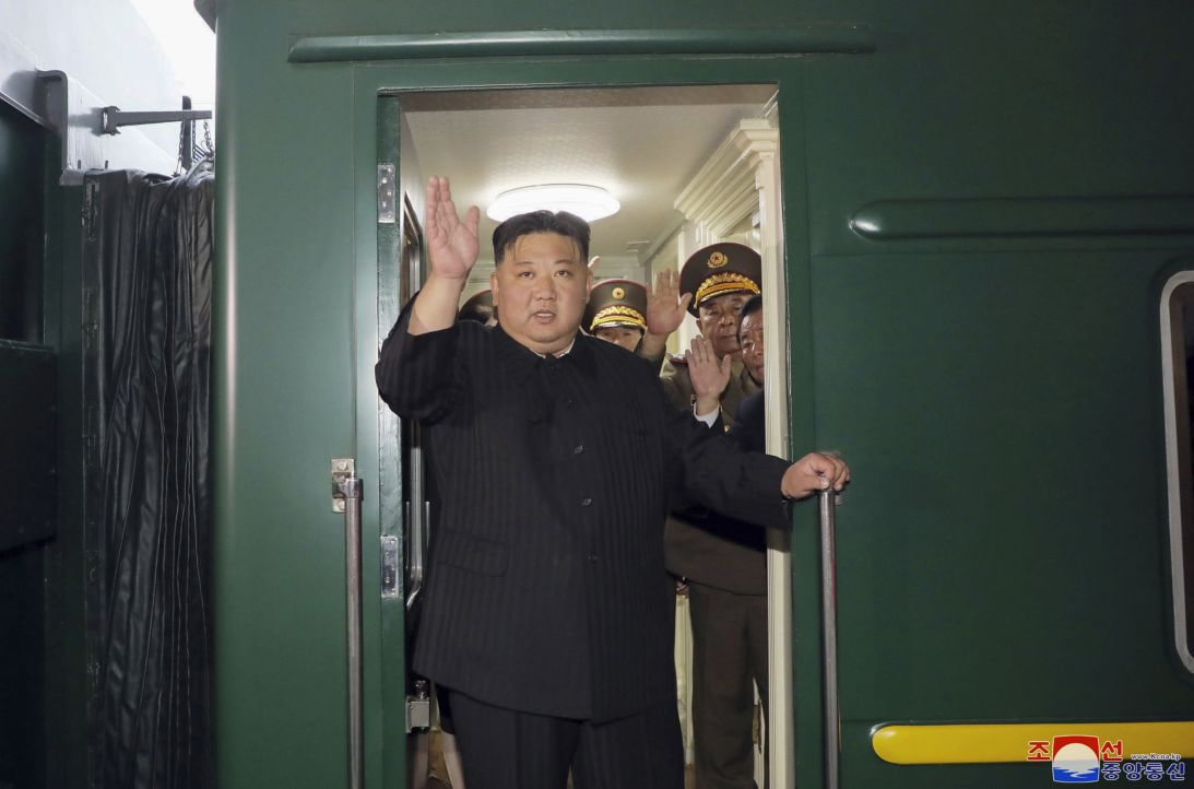 Kim Chen In poyezdi Xitoy chegarasini kesib o‘tdi