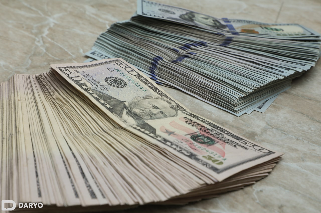 Dollarning rasmiy kursi yana tushdi
