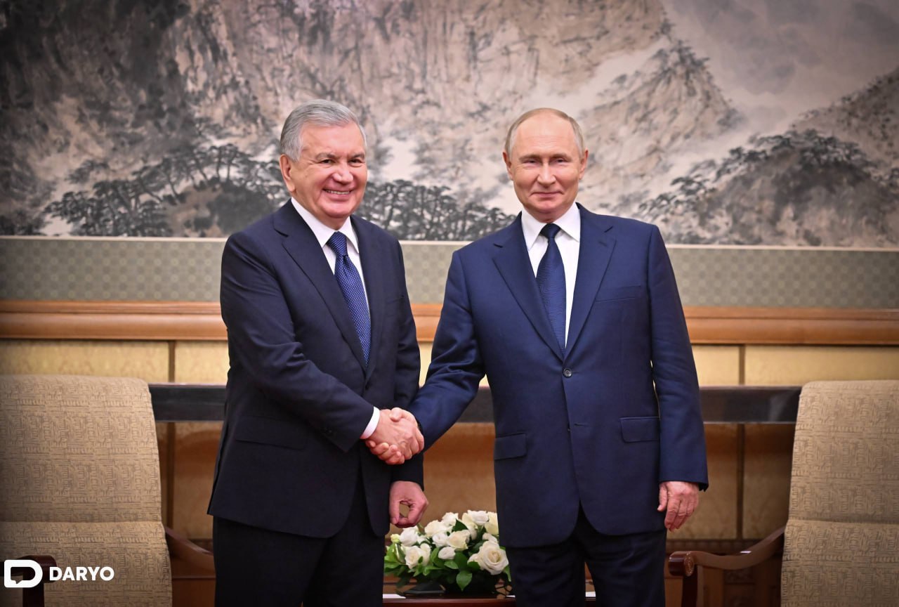 Шавкат Мирзиёев и Владимир Путин провели встречу в Пекине