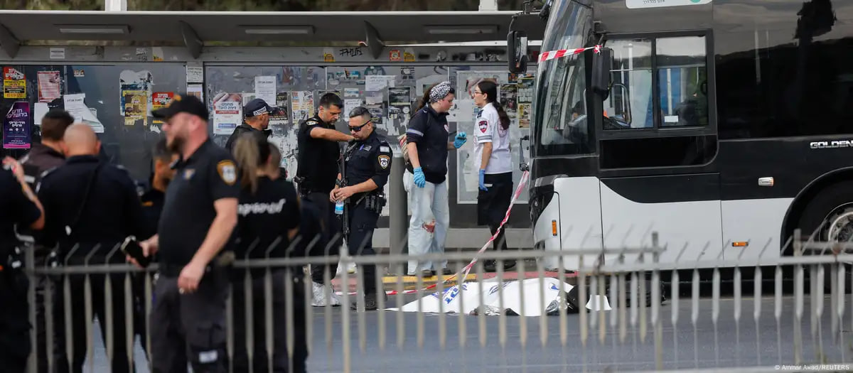 Quddusdagi avtobus bekatlarining birida otishma yuz berdi