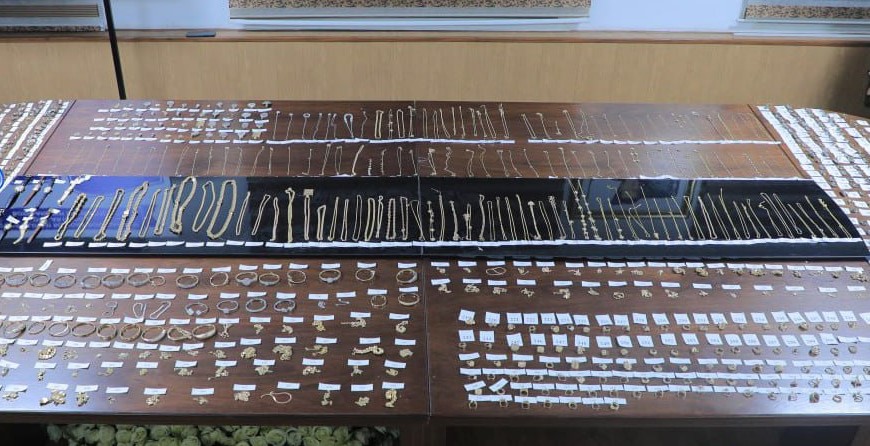 Qirg‘izistondan noqonuniy olib kelingan 5,7 mlrd so‘mlik zargarlik buyumlari to‘xtatib qolindi