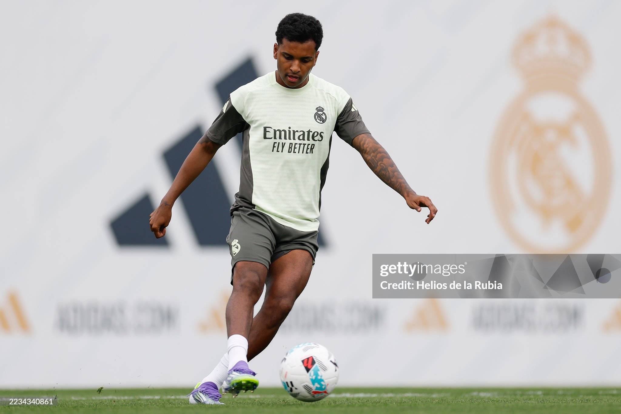 Gvardiola “Manchester Siti” rahbariyatidan “Real” futbolchisining transferini so‘radi