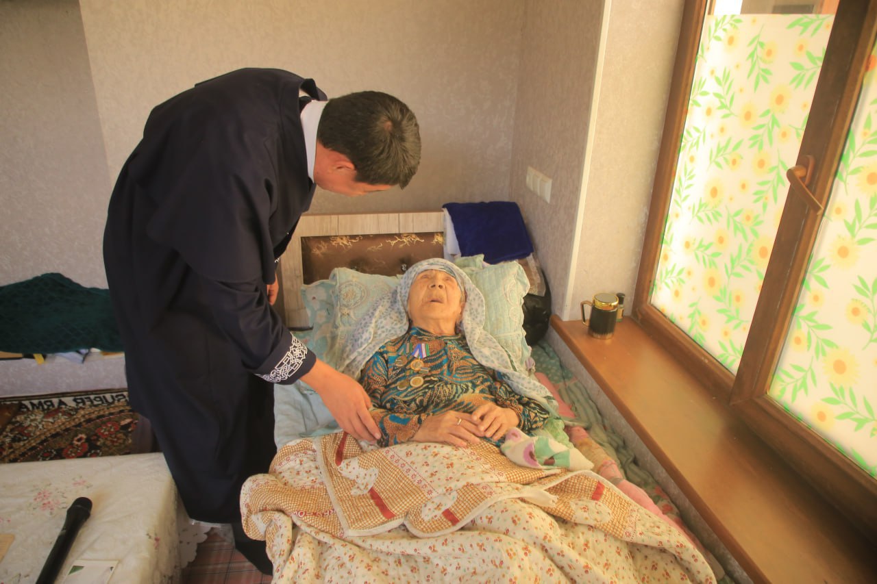 130-летняя бабушка из Ферганы признана самой пожилой жительницей Узбекистана