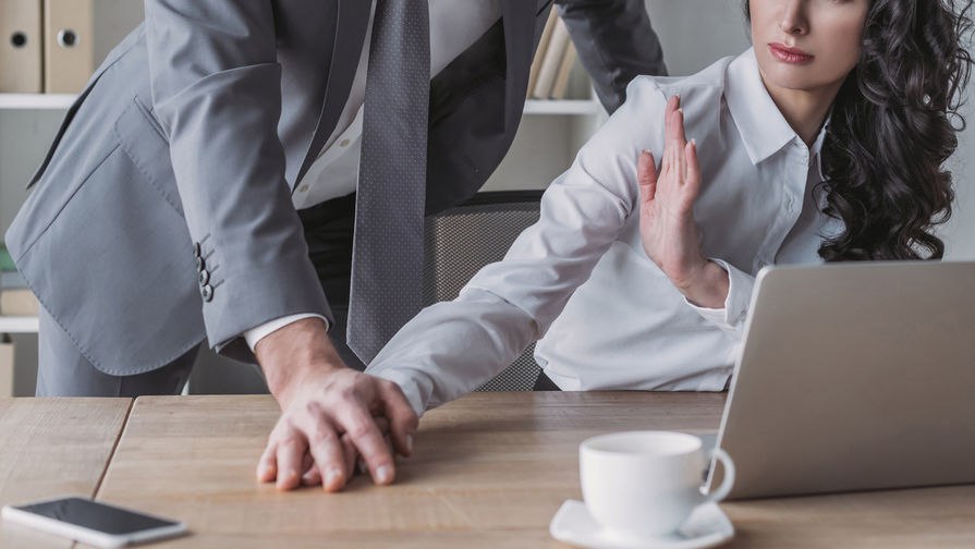 Сирдарёда тадбиркор аёлга шилқимлик қилган Солиқ инспекцияси бошлиғи ишдан олинди