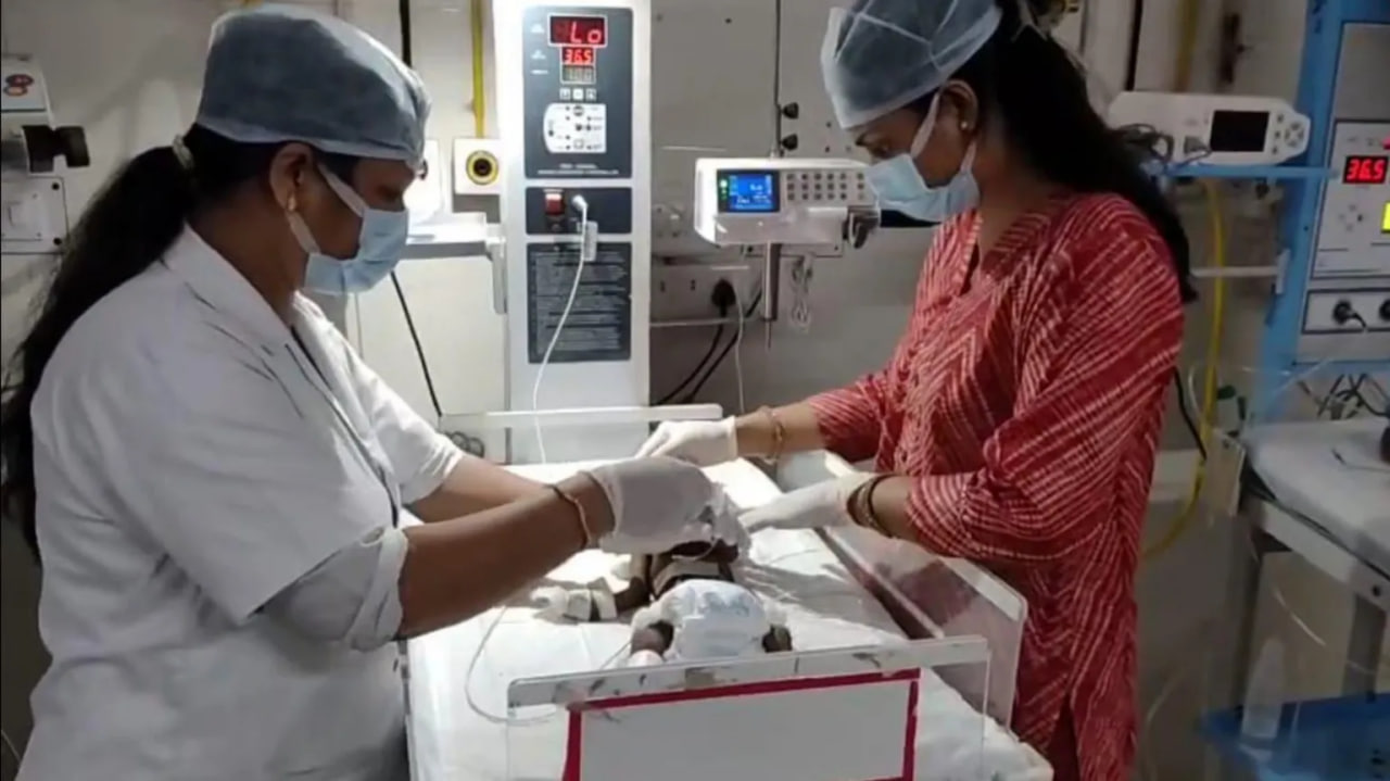 Hindistonda yangi tug‘ilgan chaqaloq tiriklayin ko‘mildi