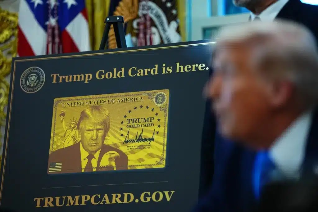 Трамп запустил программу, предоставляющую право на проживание в США за 1 млн долларов