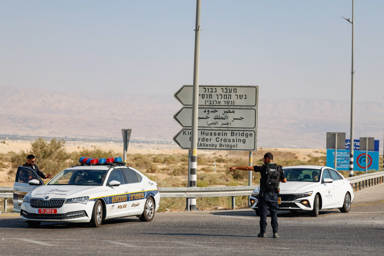 Исроил Иорданиядан Ғарбий Соҳилга олиб ўтувчи ягона чегарани ёпди