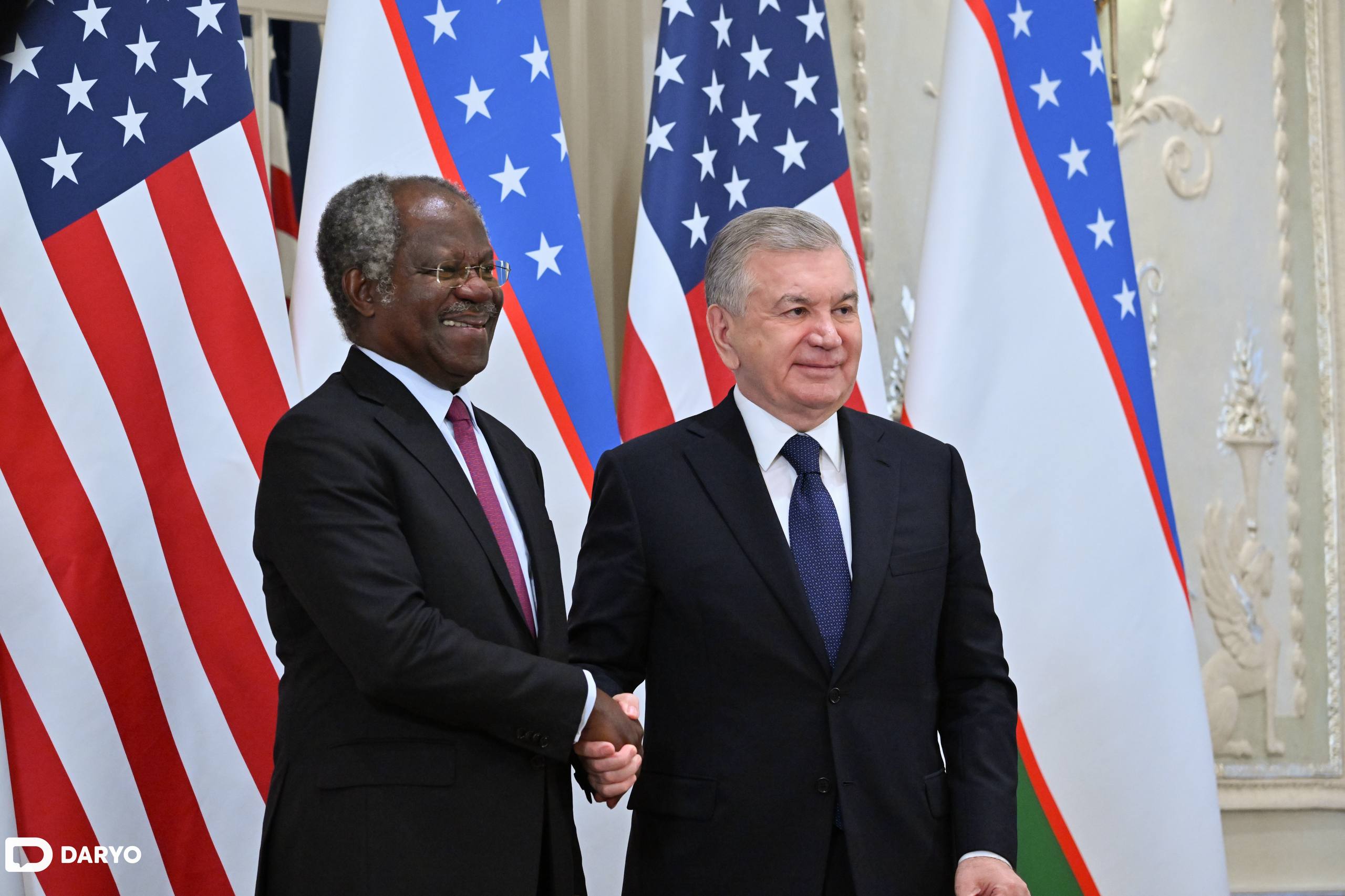 Prezident Blackrock investitsiya kompaniyasi katta boshqaruvchi direktorini qabul qildi