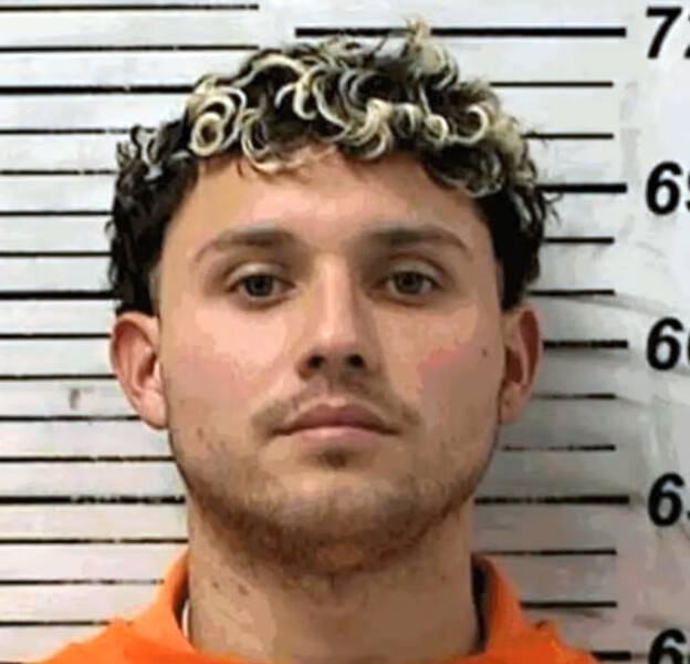 AQSHda maktabga o‘qish uchun o‘zini o‘smir deb ko‘rsatgan erkak 30 yilga qamalishi mumkin