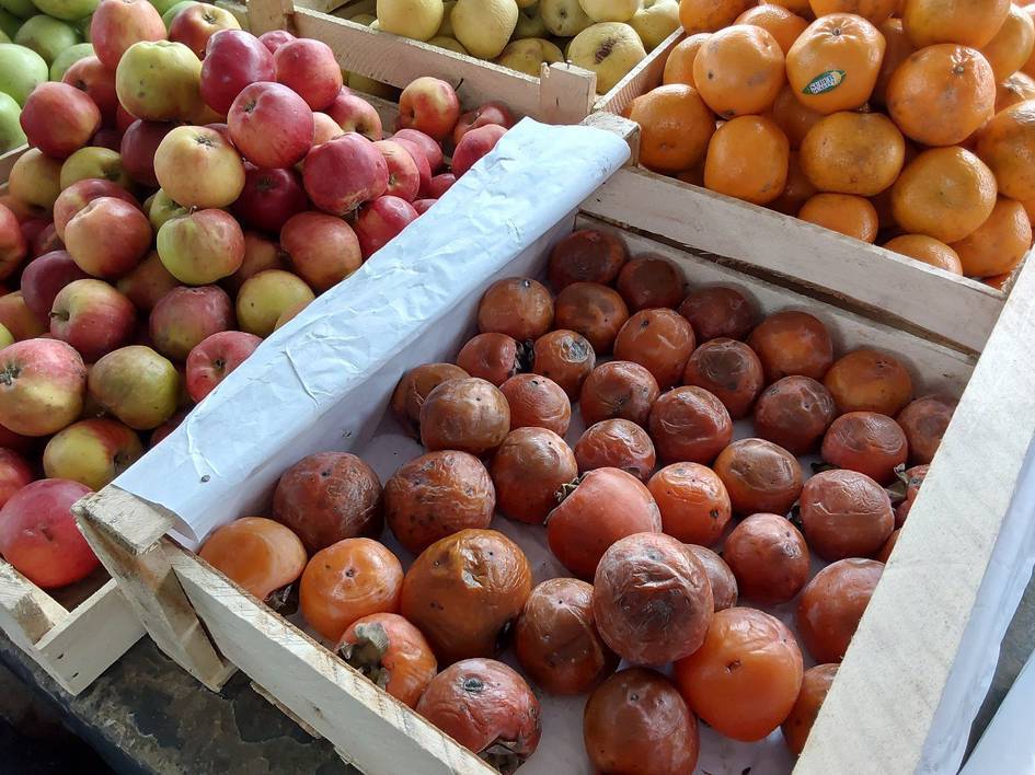 На рынках Узбекистана изъято из продажи более 130 тонн некачественных продуктов