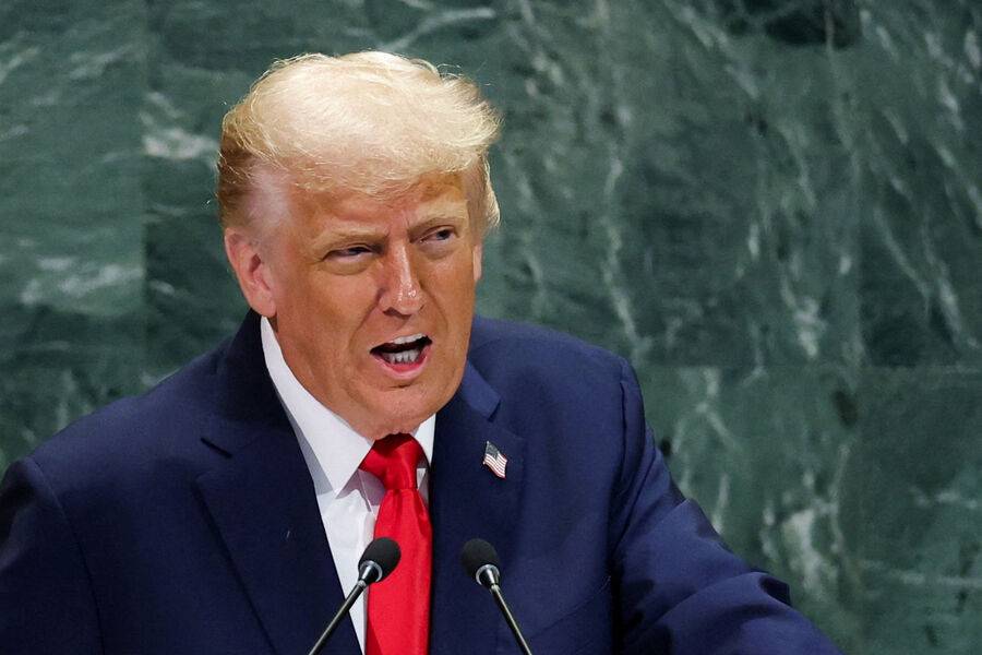 Трамп хорижий фильмларга 100 фоизлик бож солиқни жорий этишни режалаштирмоқда