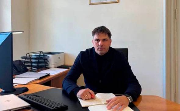 Литва маданият вазири Қрим кимга тегишли эканини айтишдан бош тортгани учун лавозимини тарк этди
