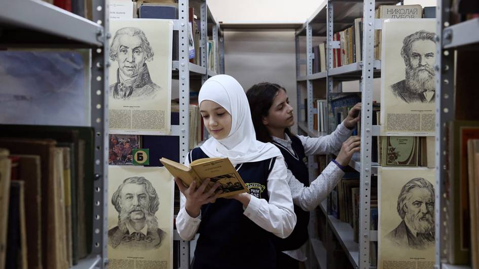 Rossiyaning yana bir hududida maktablarga hijobda borish taqiqlandi