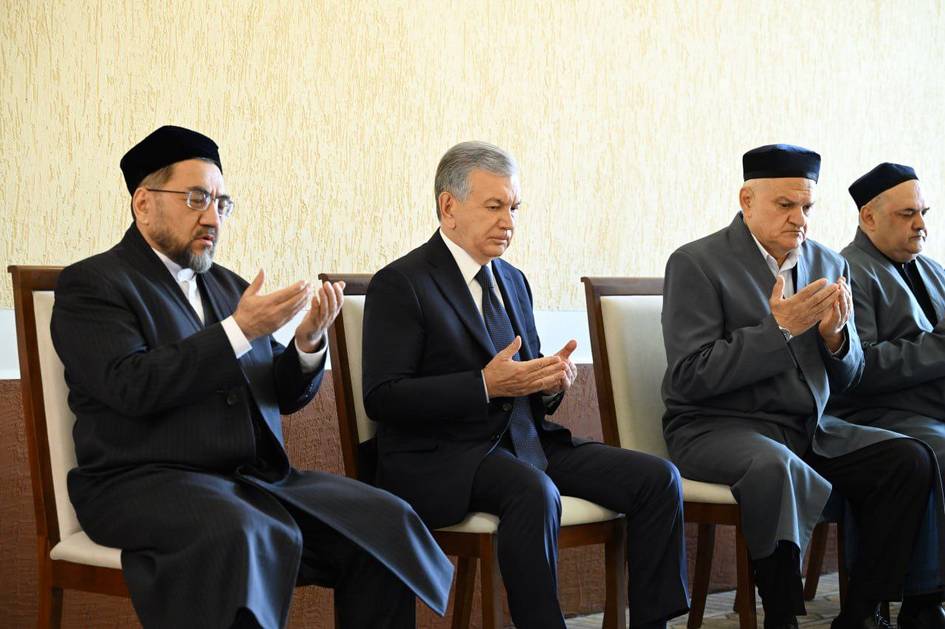 Shavkat Mirziyoyev Ismoil Jo‘rabekov xonadoniga tashrif buyurdi