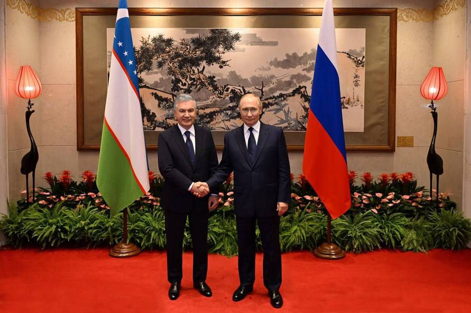 Шавкат Мирзиёев поздравил Путина с днем рождения