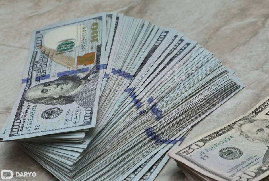 O‘zbekistonda dollar kursi ko‘tarildi, yevro arzonlashdi