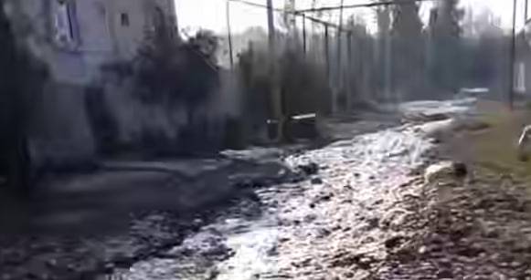Andijonda kanaldan suv toshib, aholi uylariga suv kirdi (video)