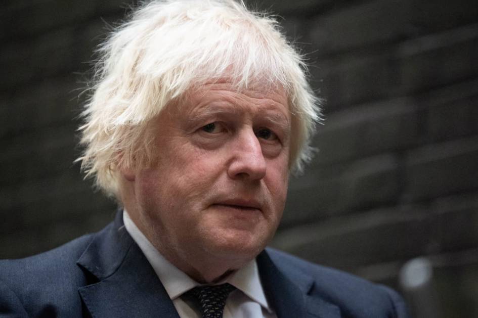 Buyuk Britaniya sobiq bosh vaziri ChatGPT yordamida kitob yozayotganini tan oldi
