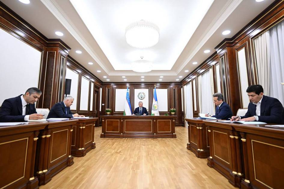 Шавкат Мирзиёев поручил создать систему для оперативного реагирования на незаконные стройки