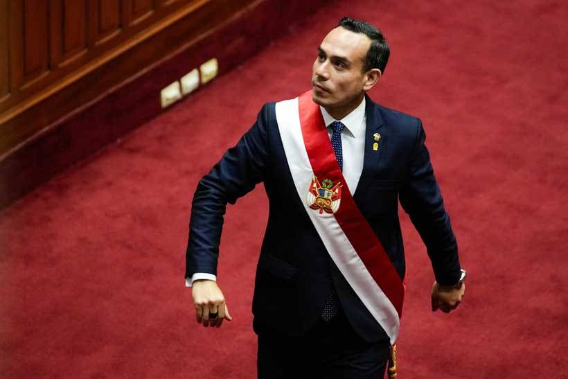 Peru prezidenti norozilik namoyishlari fonida iste’foga chiqishdan bosh tortdi