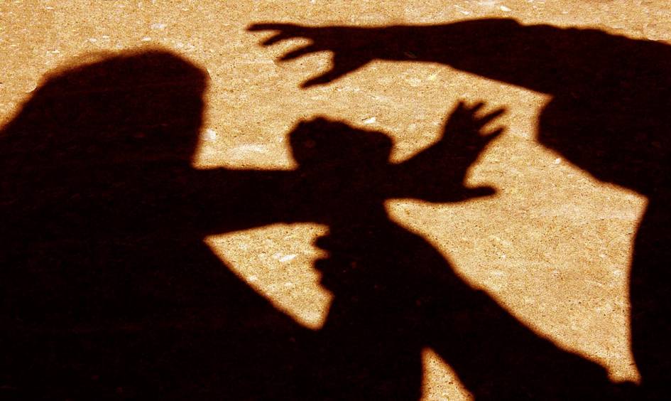 Сурхондарёда 16 ёш қизга шилқимлик қилган эркак 5 суткага қамалди