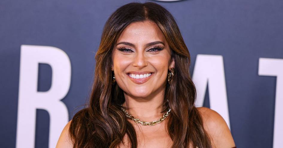 Semirib ketgani haqidagi tanqidlardan so‘ng xonanda Nelli Furtado boshqa sahnaga chiqmasligini ma’lum qildi