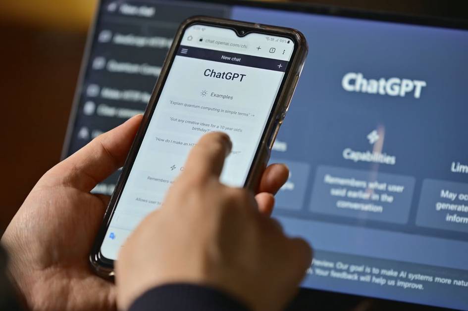 Uzbekistan’s Senate approves AI regulation law amid warnings over its effect on critical thinking