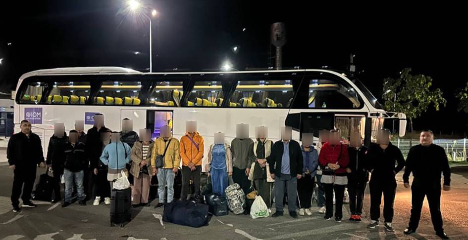 В Узбекистан возвращены 19 граждан, удерживавшихся в трудовом рабстве в Украине