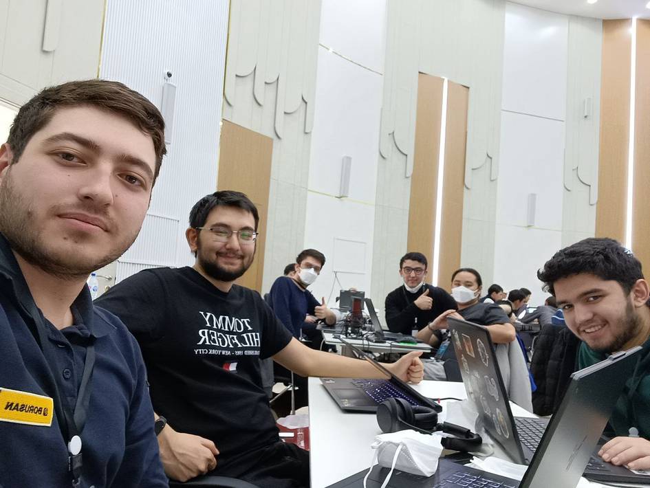 Кремний водийсидаги қимматли мутахассис: ўзбекистонлик Сардорхон Турсунходжаев ҳикояси