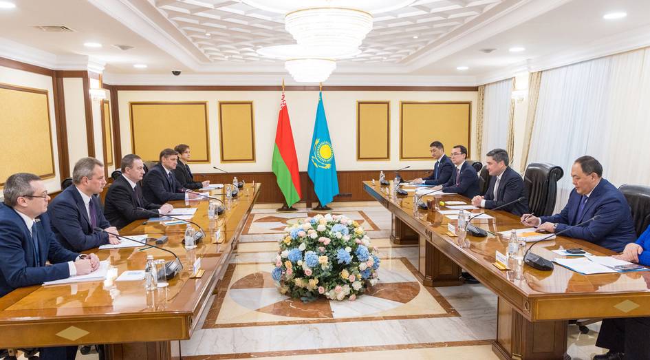 Kazakhstan, Belarus sign bilateral agreements to expand trade and economic cooperation