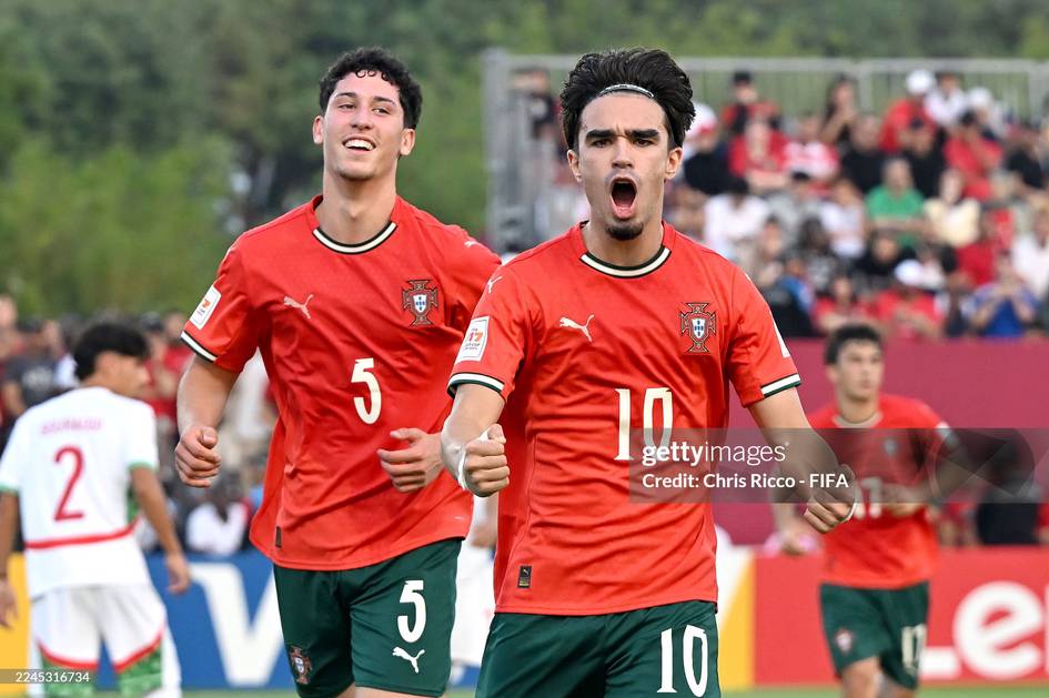 U-17 Жаҳон чемпионати. Қатарда дуранг, БАА Хорватияга йирик ҳисобда мағлуб бўлди. Португалия ўсмирлари эса жавобсиз 6 та гол урди