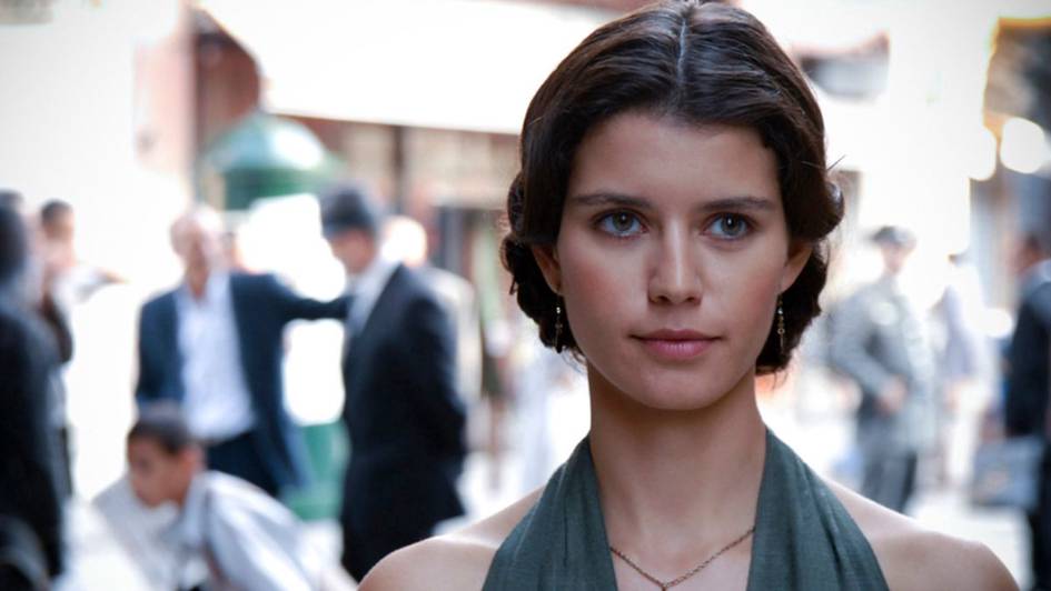 Fojiadan so‘ng yulduzga aylangan “Turkiya olmosi” — aktrisa Beren Saatning mashaqqatli hayot yo‘li