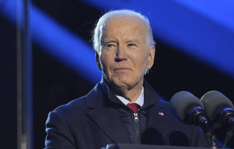 “Трамп ўз ҳаракатлари билан АҚШни шарманда қилмоқда” — Байден