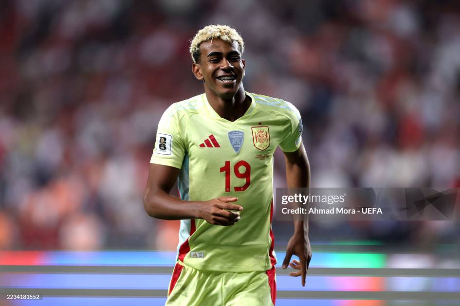 Ispaniyada irqchilik haqoratlarining aksariyati Lamin Yamalga qaratilgan — El Pais