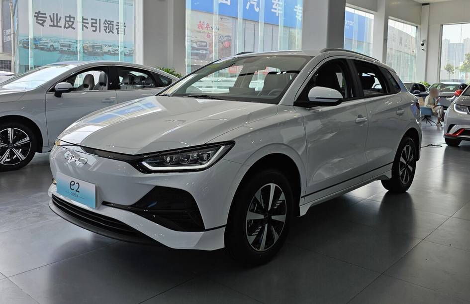 Uzbekistan’s electric vehicle imports double in 10M25