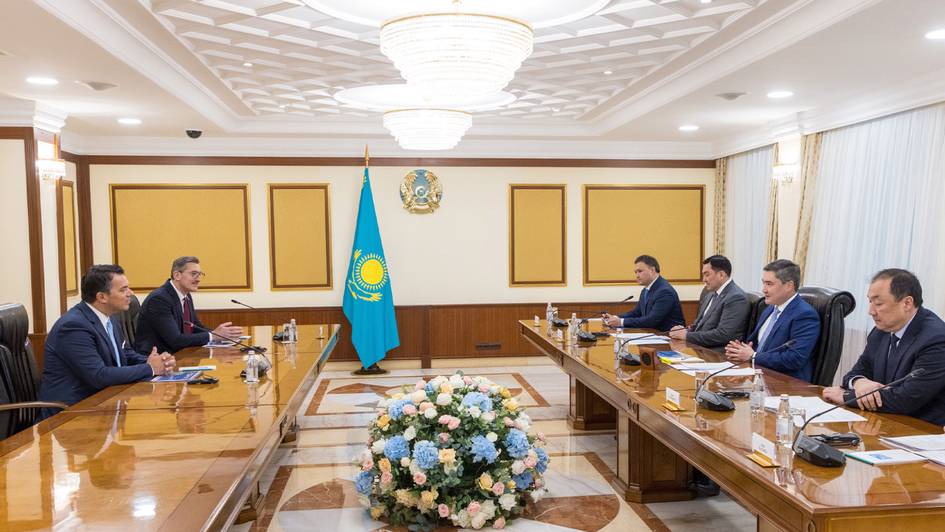 Kazakhstan explores sustainable aviation fuel plant with U.S. company LanzaJet