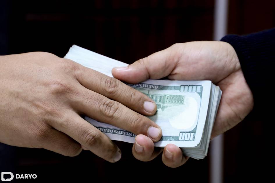 Самарқандда фуқародан 300 минг доллар талаб қилган фермер хўжалиги раҳбари ушланди