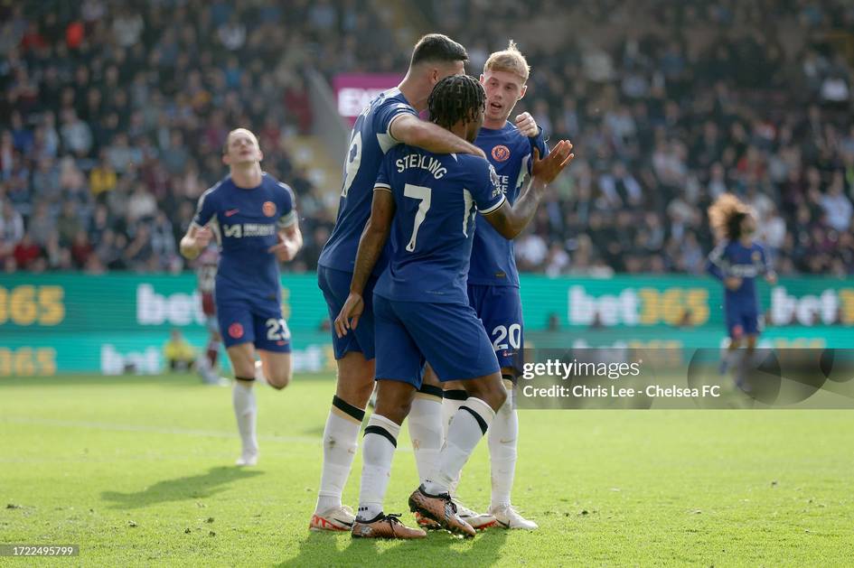 “Chelsi” futbolchisining uyi talon-toroj qilindi