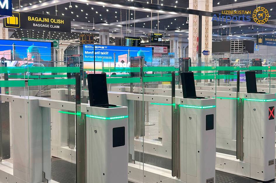 ​В зале прилёта ташкентского аэропорта внедрена автоматизированная система паспортного контроля