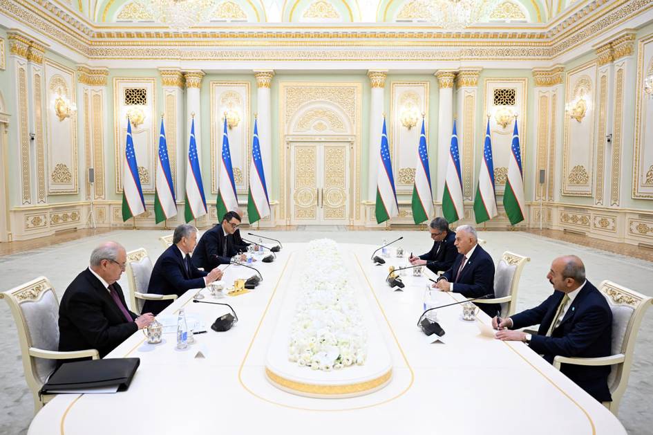 Шавкат Мирзиёев принял председателя Совета старейшин Организации тюркских государств