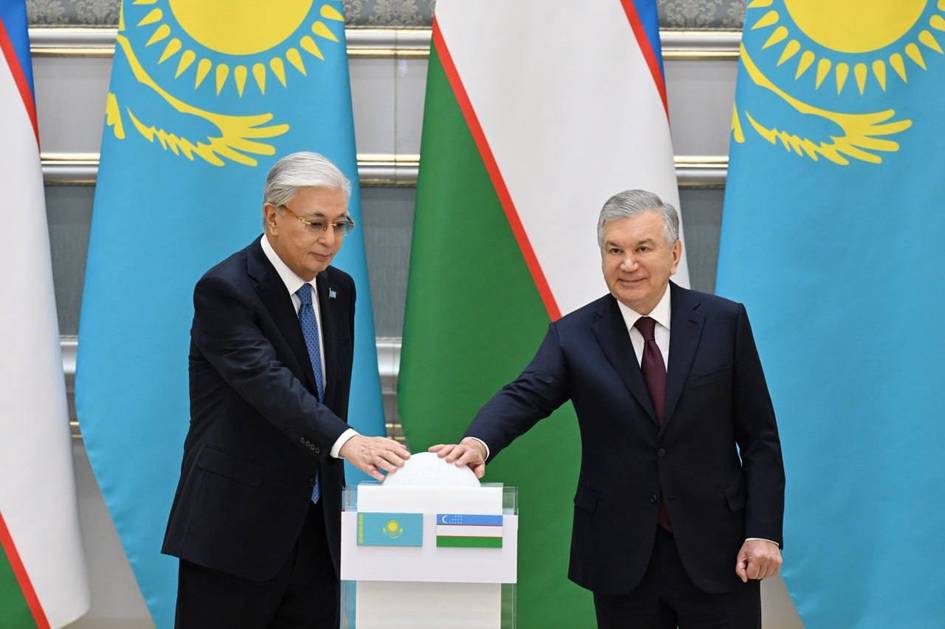 Uzbekistan, Kazakhstan aim for $10bn trade as leaders launch major joint projects