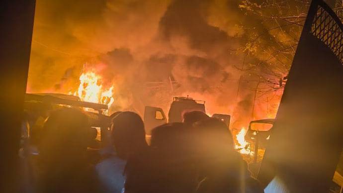 Ҳиндистонда полиция станциясида портлаш юз берди: 9 киши ҳалок бўлиб, 32 киши жароҳатланди (видео)