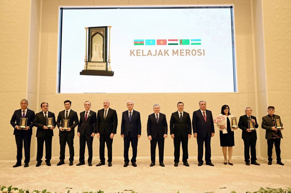 Марказий Осиё мамлакатлари ва Озарбайжон президенти “Келажак мероси” халқаро мукофоти совриндорларини тақдирлаш маросимида иштирок этди