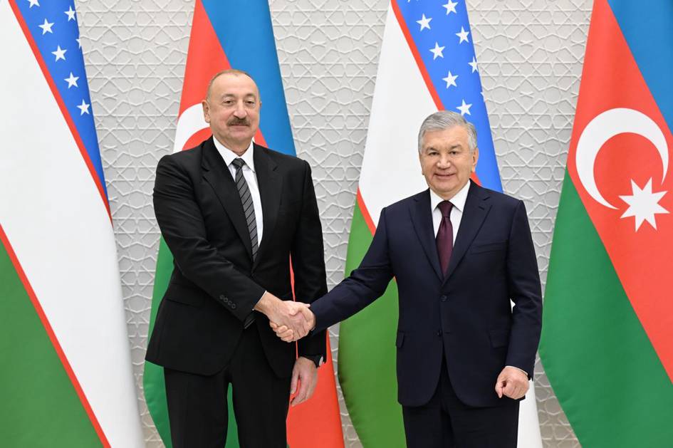 Uzbekistan's president holds bilateral meetings with leaders of Azerbaijan, Kyrgyzstan, Tajikistan, and Turkmenistan