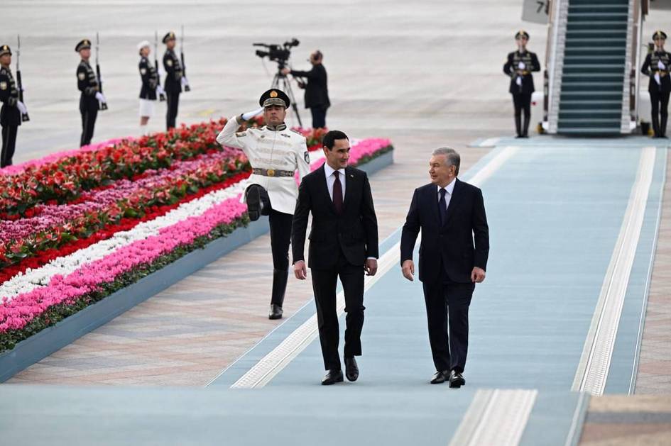 Сердар Бердымухамедов прибыл в Узбекистан с государственным визитом