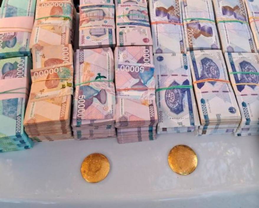 Самарқандда олтин қуймаларини ноқонуний сотмоқчи бўлган уч киши ушланди