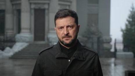 “Ukraina o‘z tarixidagi eng qiyin damlarni boshidan kechirmoqda” — Zelenskiy (video)