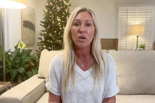 Конгрессвумен Грин Трамп билан зиддиятдан сўнг лавозимини тарк этишини билдирди