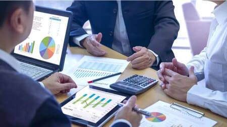 Зангиота туман тиббиёт бирлашмаси тендерлари: сохта шартнома, икки кишилик комиссия ва 45 та танловда ягона ғолиб