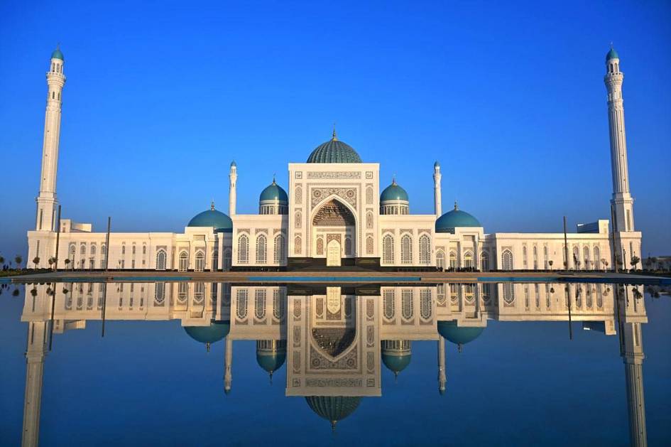 Шавкат Мирзиёев прибыл в Самарканд (фото)